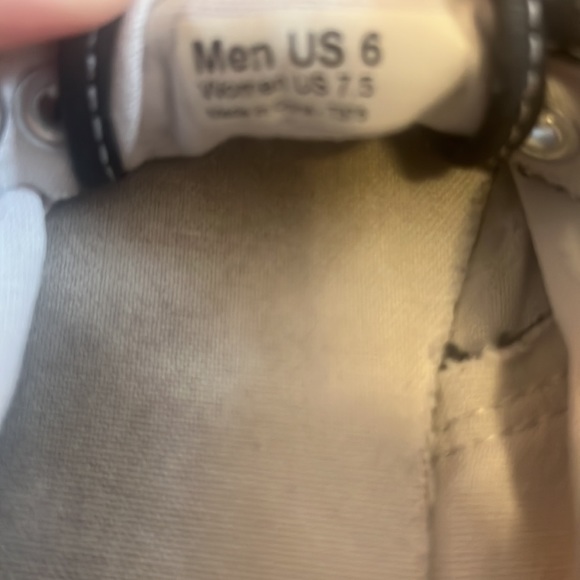 Used toms and vans - Picture 7 of 8